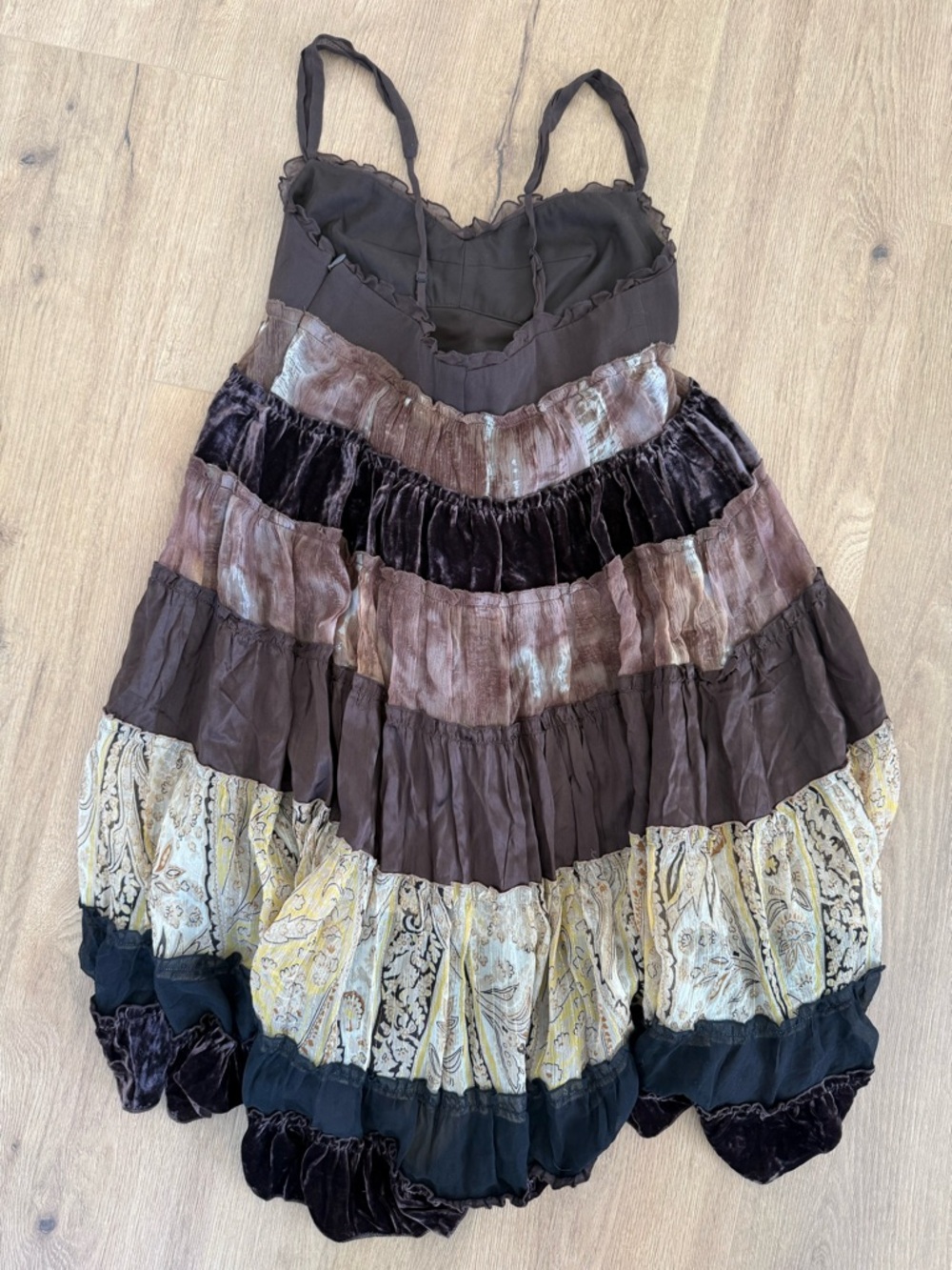 Vintage BCBG Max Adria Boho Tiered Spaghetti Strap Dress in Brown & Cream - Picture 3 of 3